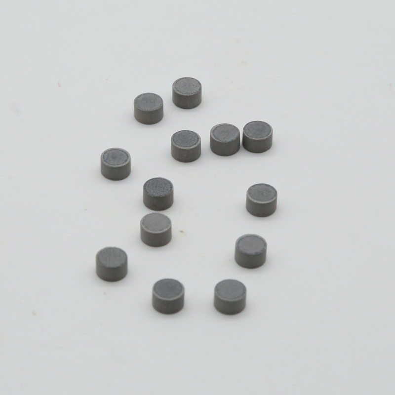 Ceramic PTC heating element